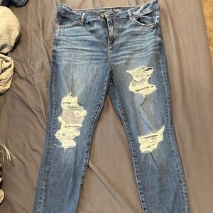 Hi-Rise Ripped Jeggings